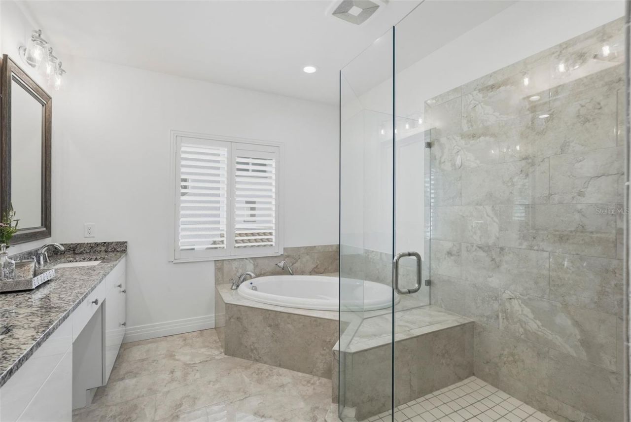 1325 Snell Isle Boulevard Ne, Unit 105, Saint Petersburg, FL 33704 Photo