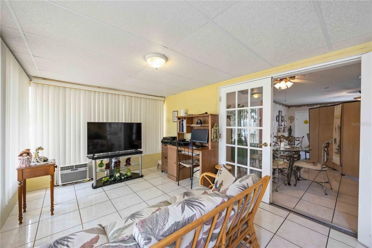 3801 Chinaberry, Bradenton, FL 34208 Photo