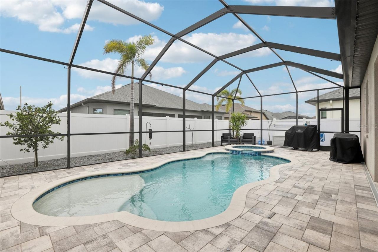 4026 Salida Delsol Drive, Sun City Center, FL 33573 Photo