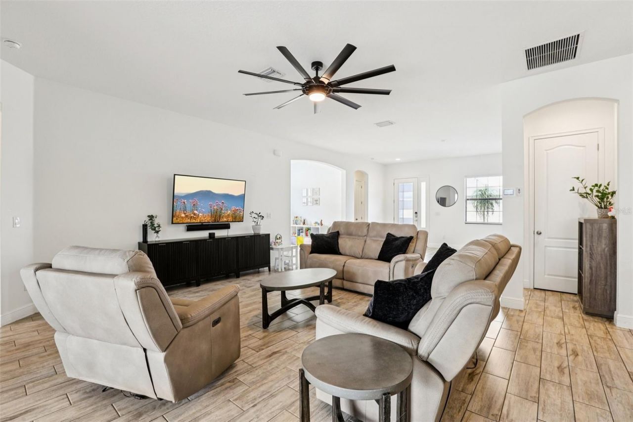 4026 Salida Delsol Drive, Sun City Center, FL 33573 Photo