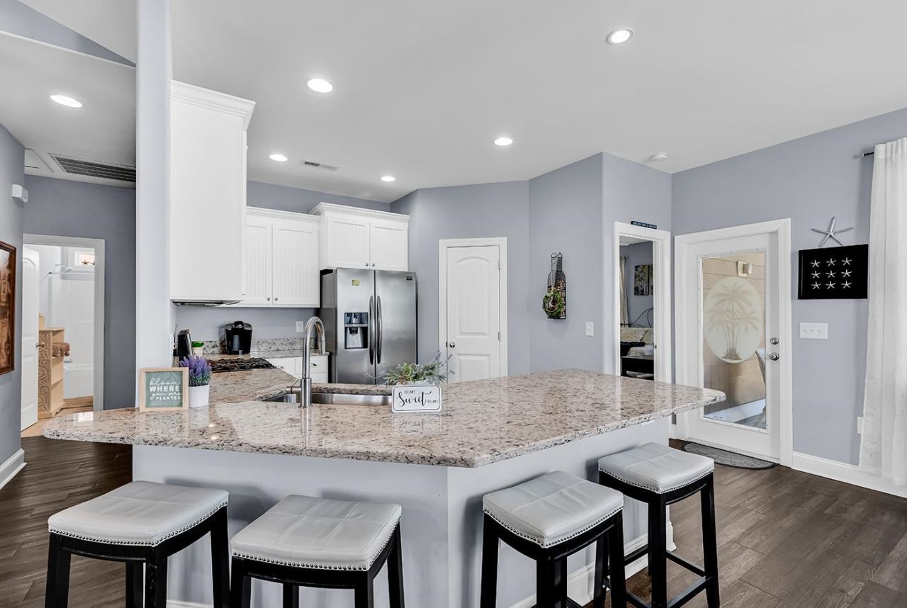 345 Waties Dr. Photo 10