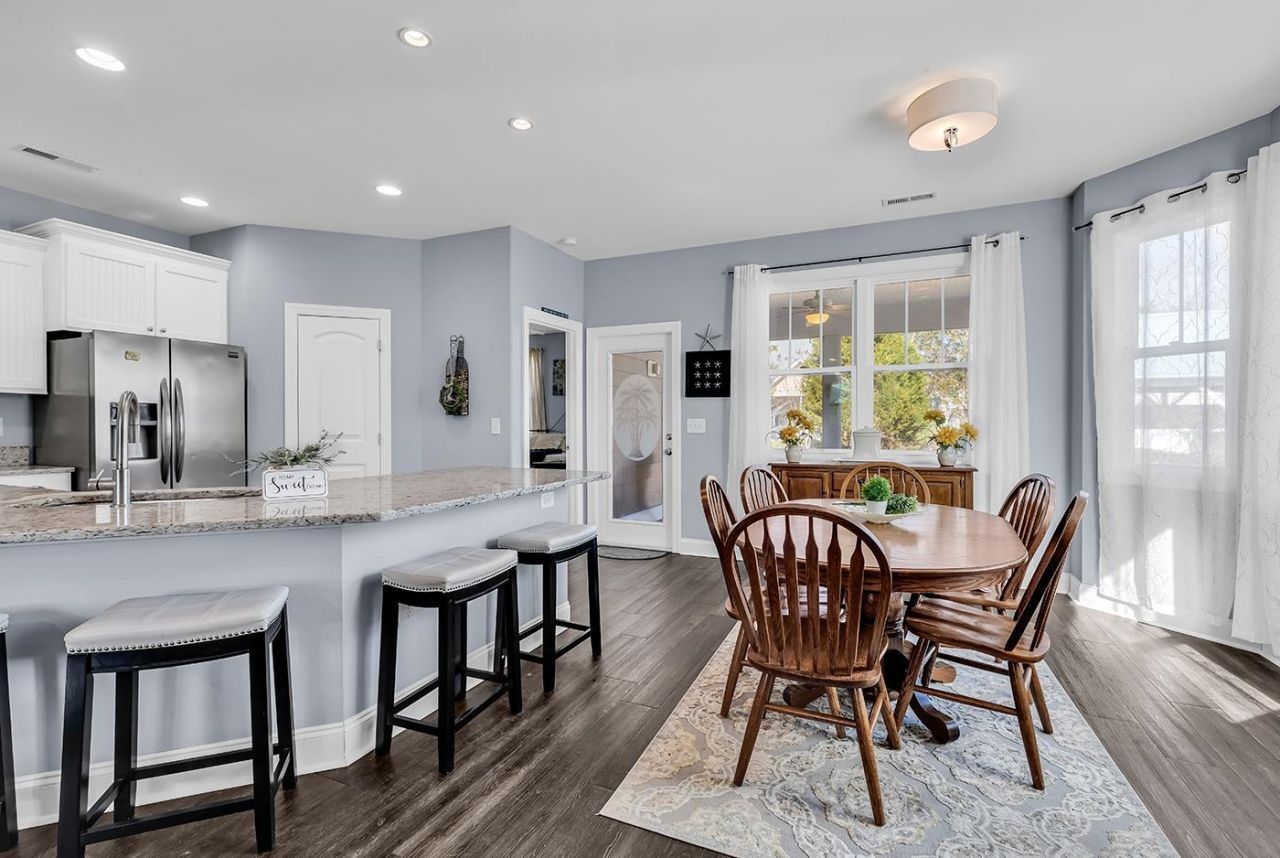 345 Waties Dr. Photo 9