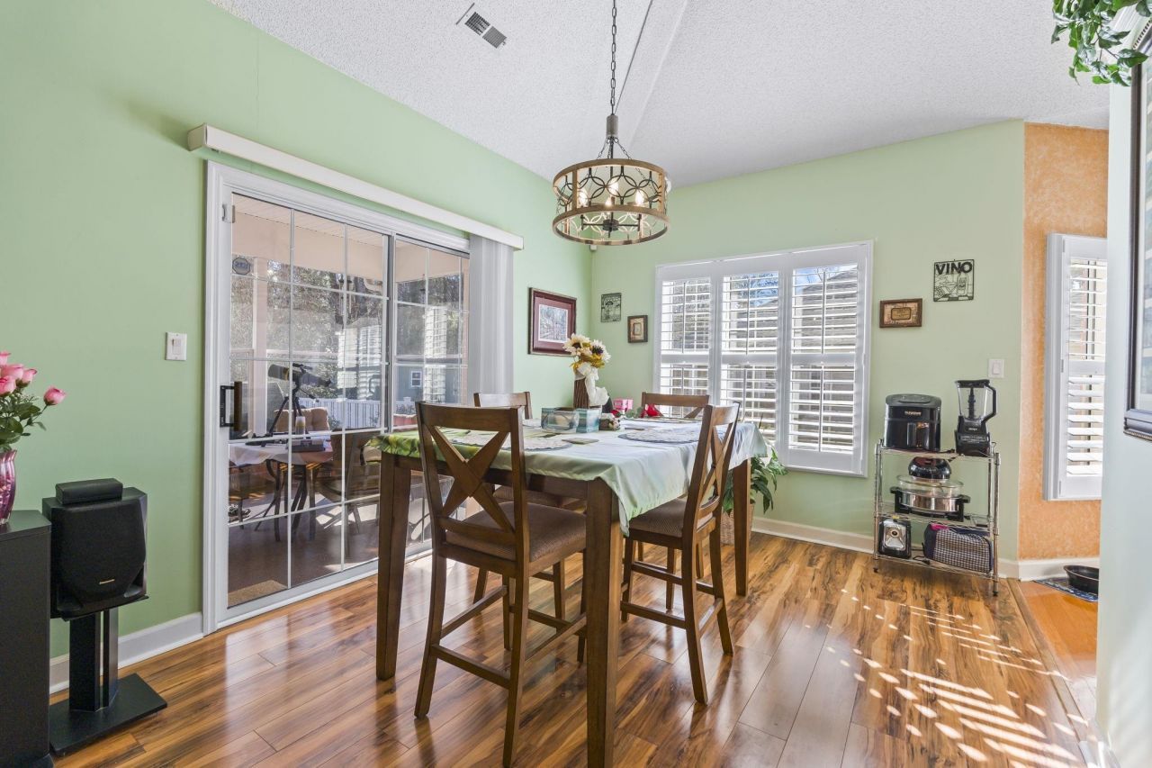 482 Shellbank Dr. Photo 14