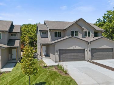 7162 N 79th Court, Omaha, NE 68122