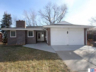 1120 N 79th Street, Lincoln, NE 68505