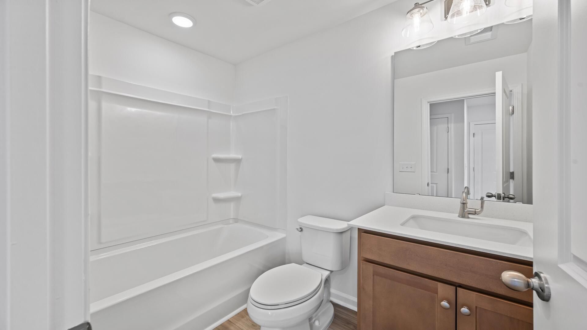 1818 Helm Avenue Photo 12