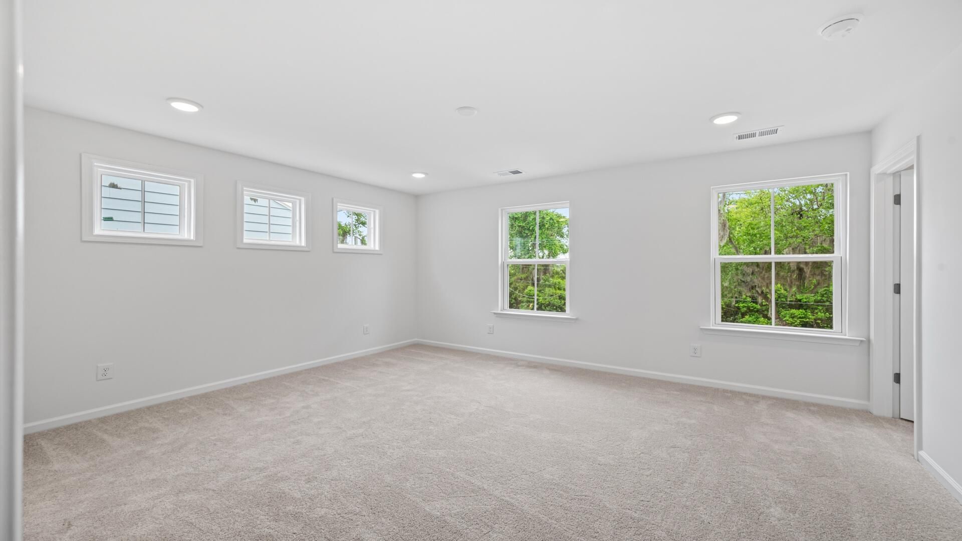 1818 Helm Avenue Photo 16