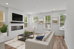 1818 Helm Avenue photo 4