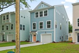 1826 Helm Avenue photo 4