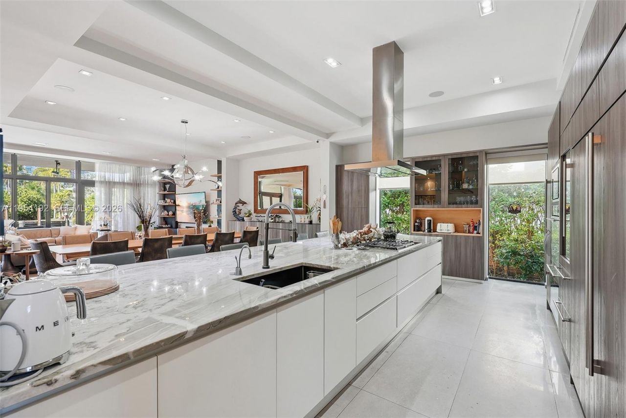 364 Golden Beach Dr , Golden Beach, FL 33160 Photo