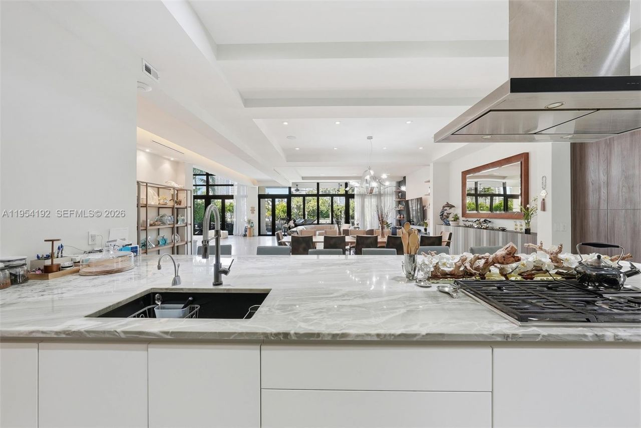 364 Golden Beach Dr , Golden Beach, FL 33160 Photo