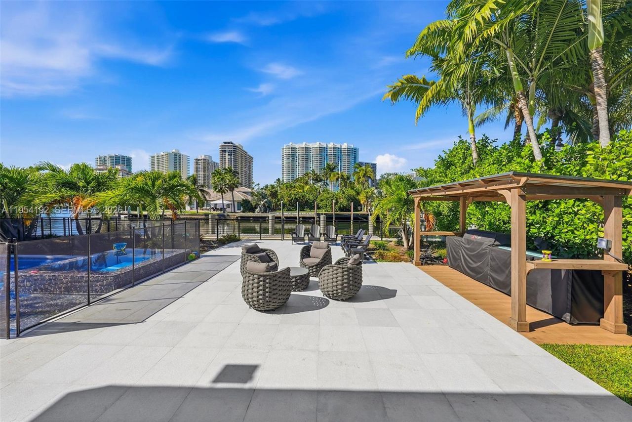 364 Golden Beach Dr , Golden Beach, FL 33160 Photo