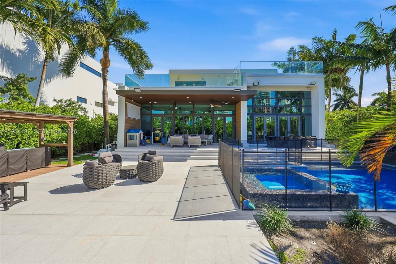 364 Golden Beach Dr , Golden Beach, FL 33160 Photo