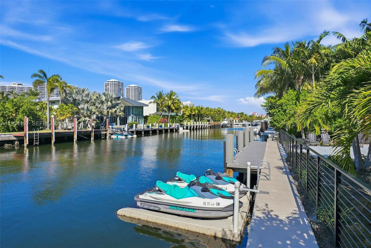 364 Golden Beach Dr , Golden Beach, FL 33160 Photo