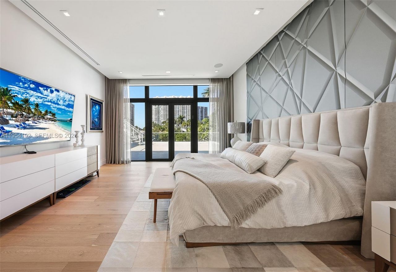 364 Golden Beach Dr , Golden Beach, FL 33160 Photo