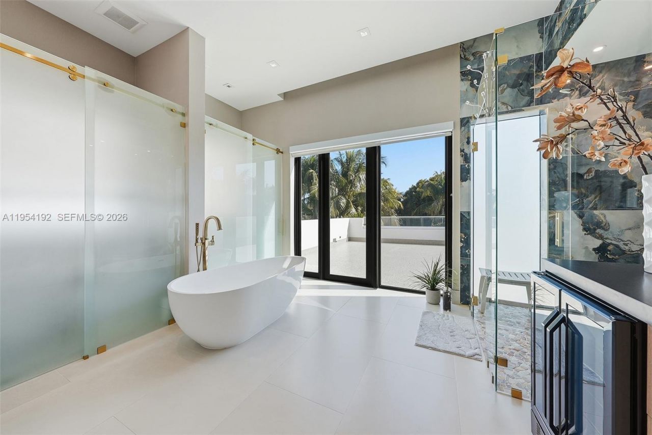 364 Golden Beach Dr , Golden Beach, FL 33160 Photo