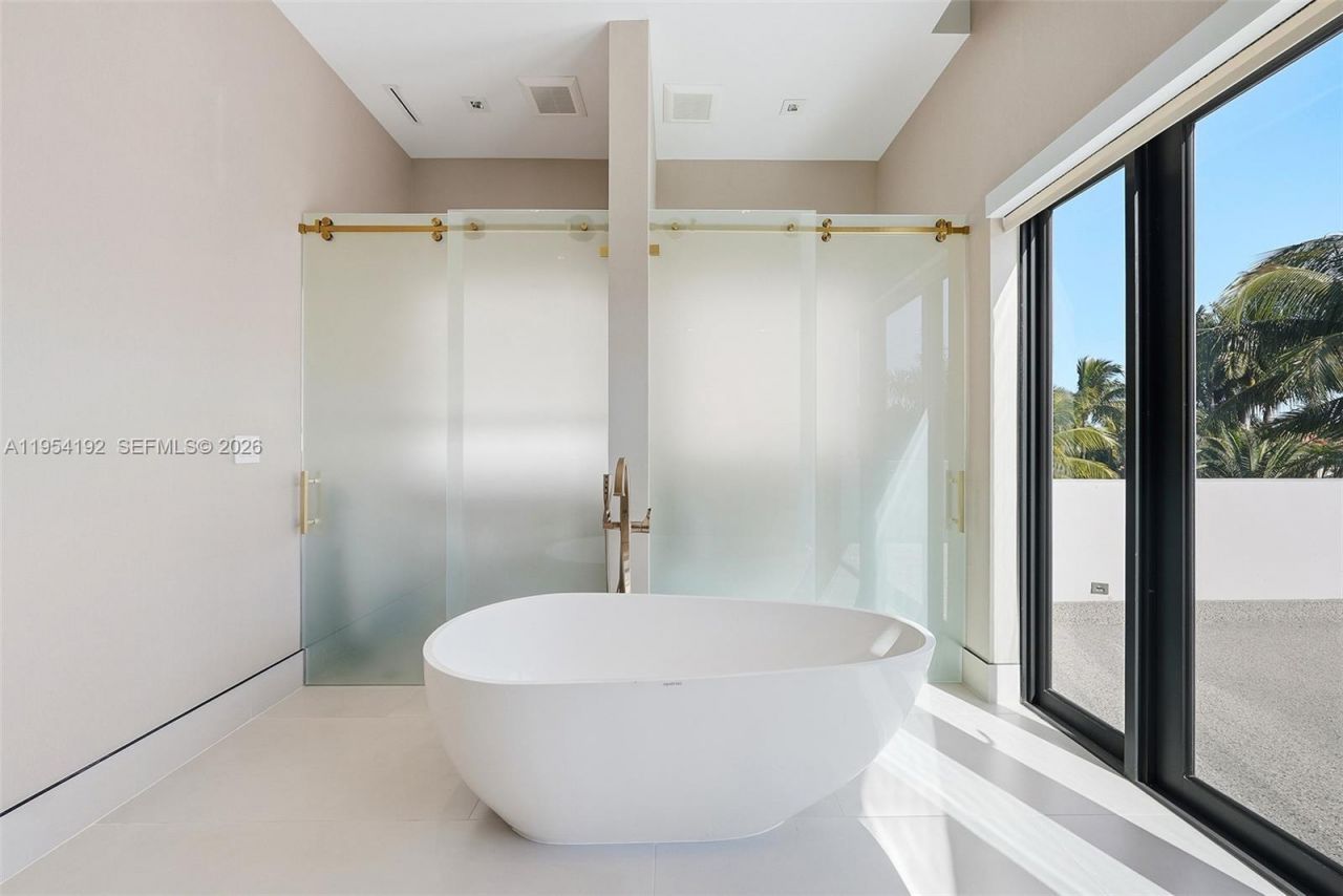 364 Golden Beach Dr , Golden Beach, FL 33160 Photo