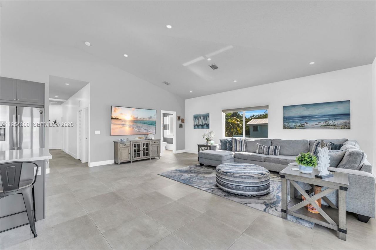 16 N Channel Dr, Key Largo, FL 33037 Photo