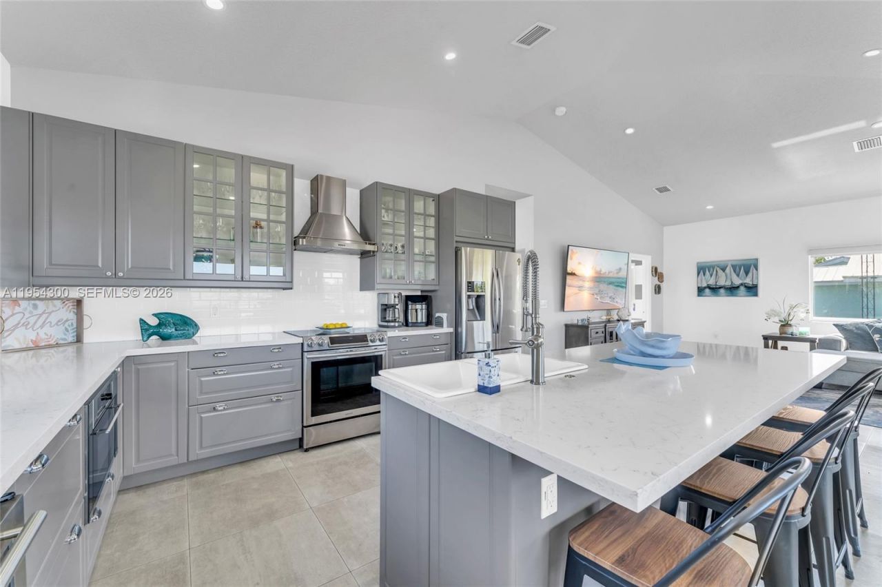 16 N Channel Dr, Key Largo, FL 33037 Photo