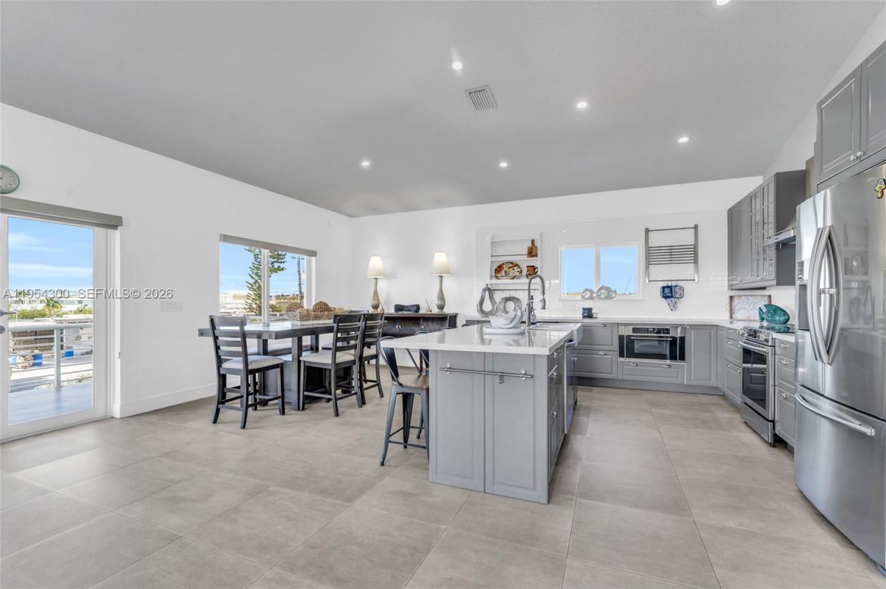 16 N Channel Dr, Key Largo, FL 33037 Photo