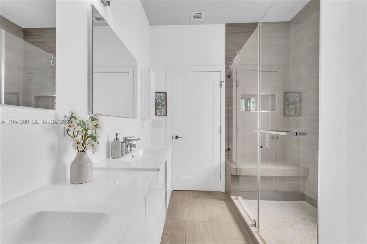 16 N Channel Dr, Key Largo, FL 33037 Photo