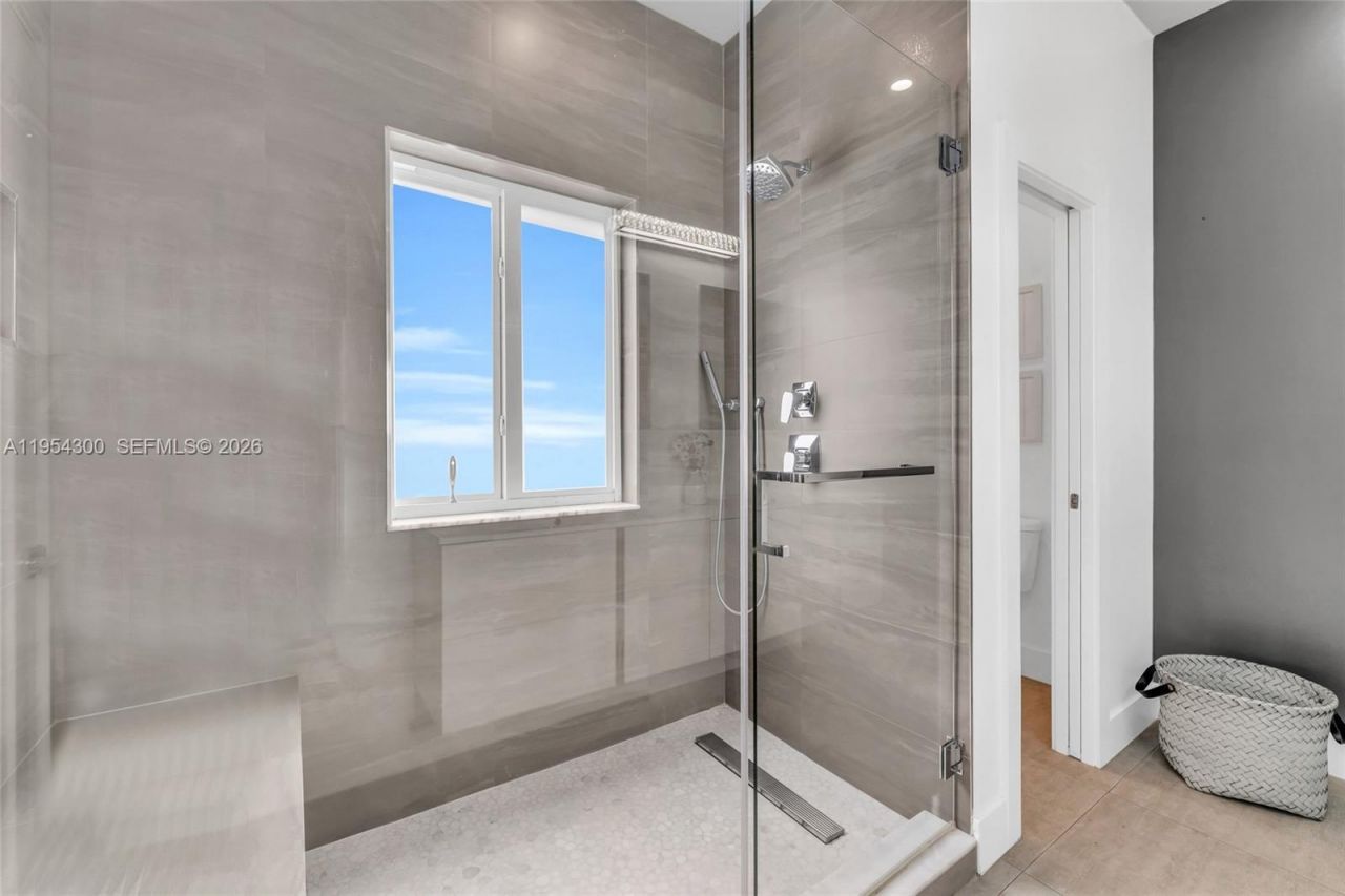 16 N Channel Dr, Key Largo, FL 33037 Photo