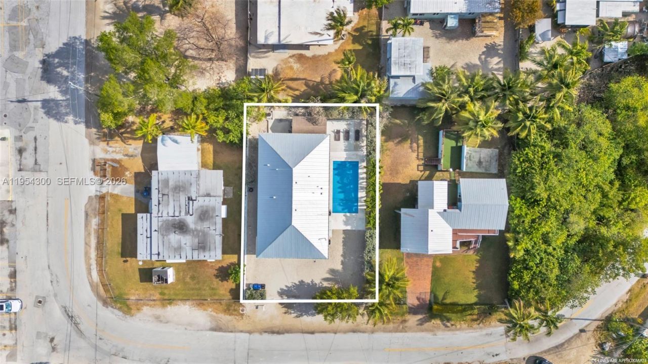 16 N Channel Dr, Key Largo, FL 33037 Photo