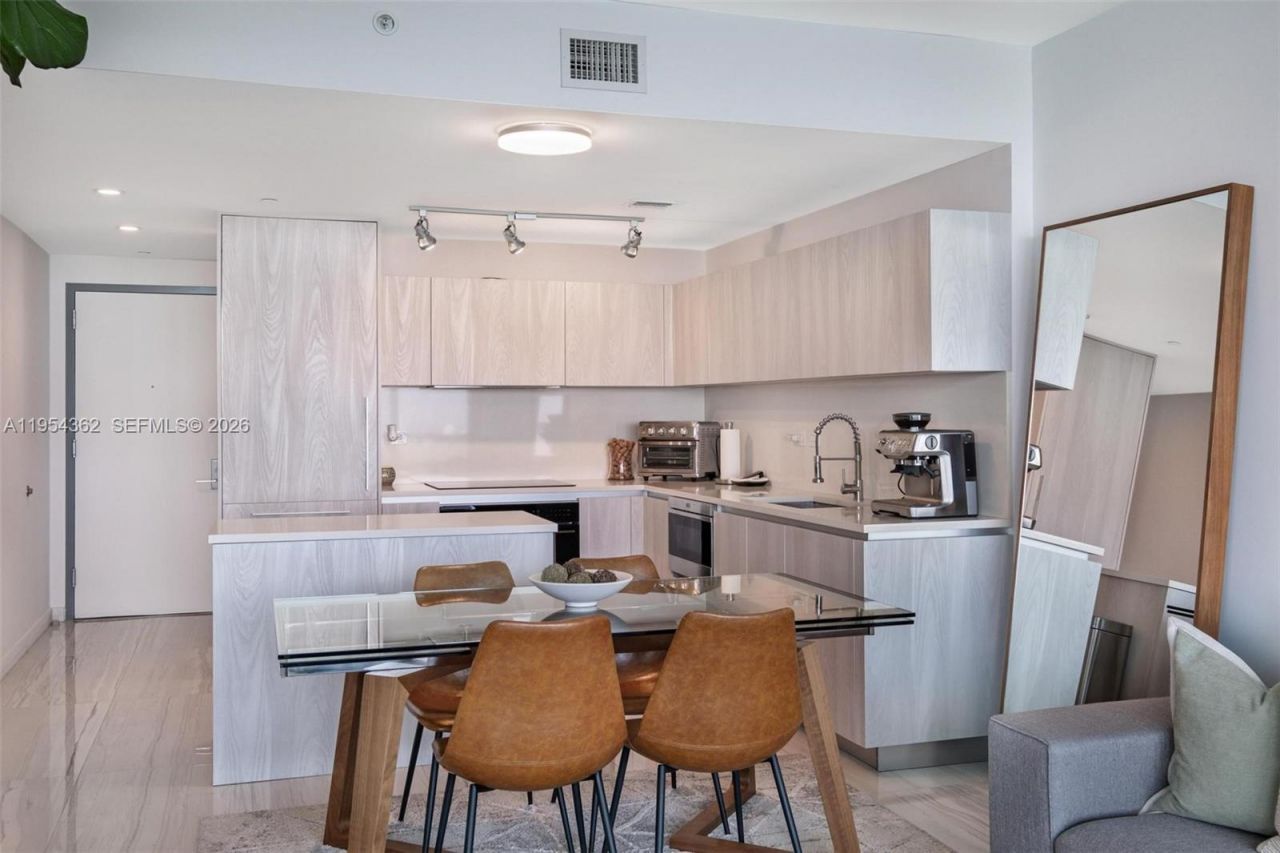 3131 NE 7th Ave , Unit 3605, Miami, FL 33137 Photo