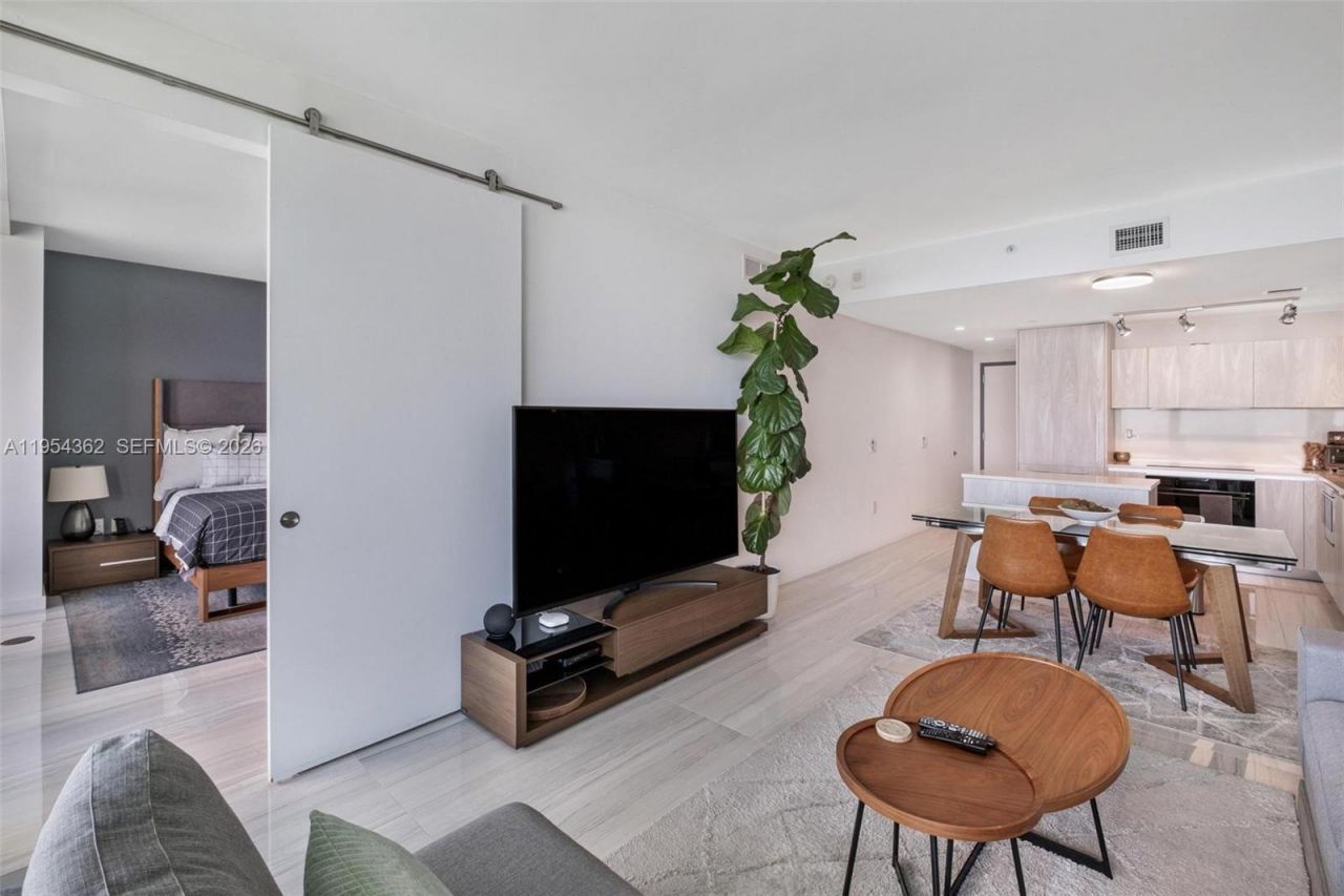 3131 NE 7th Ave , Unit 3605, Miami, FL 33137 Photo