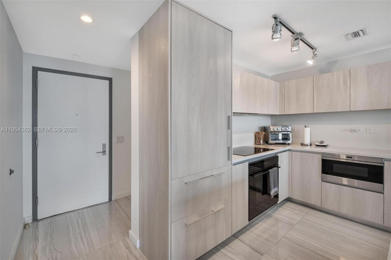 3131 NE 7th Ave , Unit 3605, Miami, FL 33137 Photo