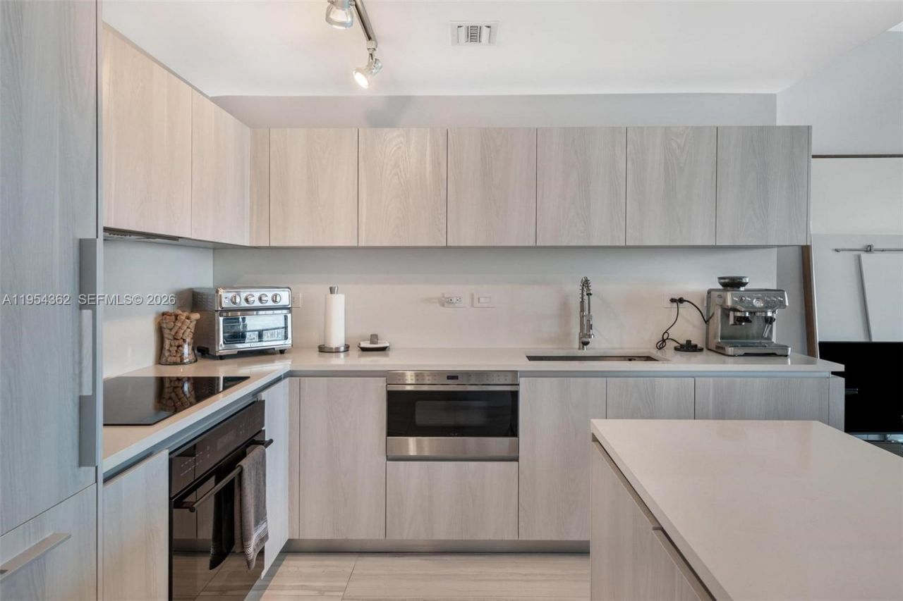 3131 NE 7th Ave , Unit 3605, Miami, FL 33137 Photo