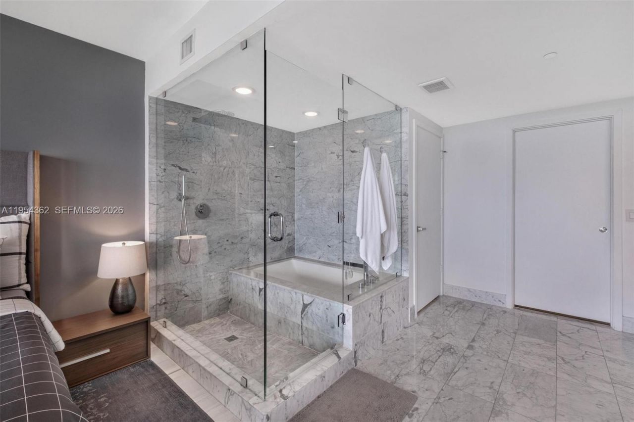 3131 NE 7th Ave , Unit 3605, Miami, FL 33137 Photo