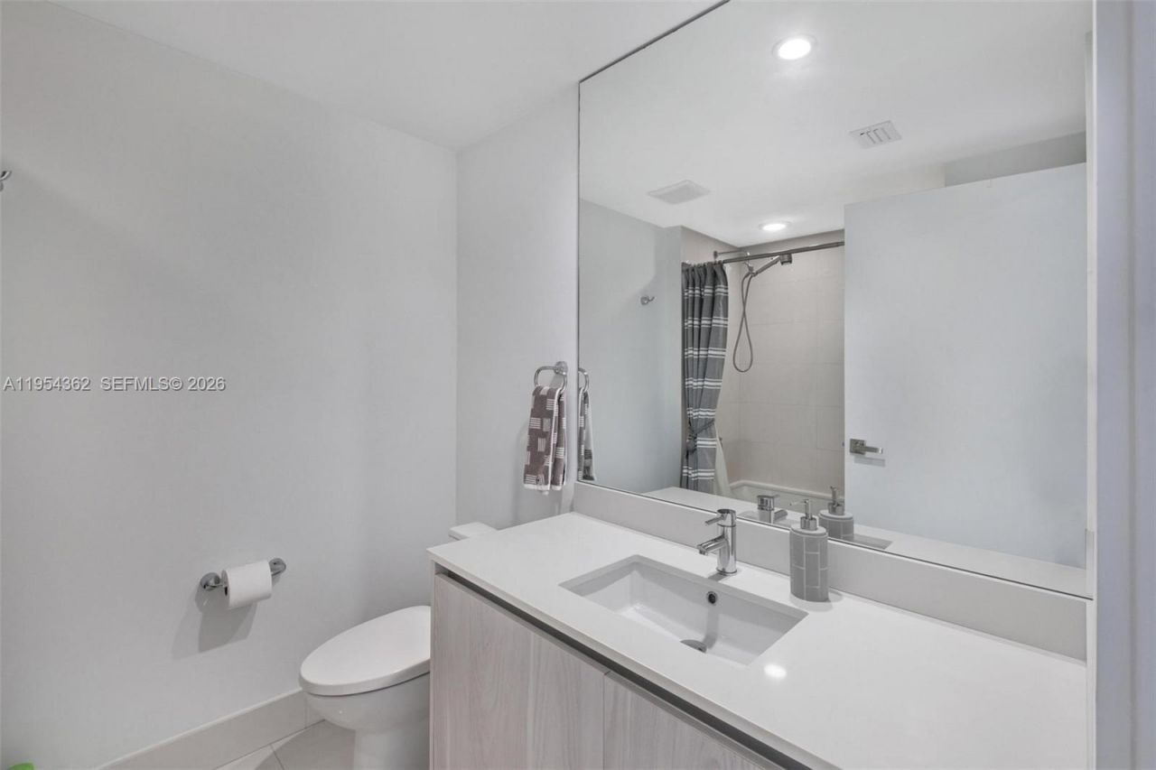 3131 NE 7th Ave , Unit 3605, Miami, FL 33137 Photo