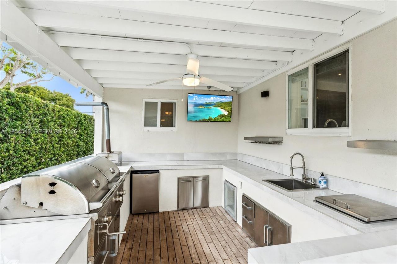 13801 S Biscayne River Rd, Unit 13801, Miami, FL 33161 Photo