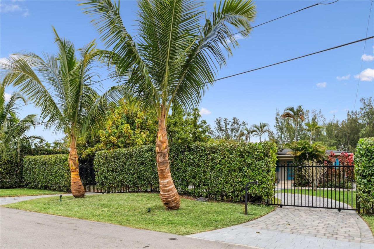 13801 S Biscayne River Rd, Unit 13801, Miami, FL 33161 Photo