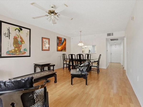 601 SW 142nd Ave , Unit 304Q, Pembroke Pines, FL 33027