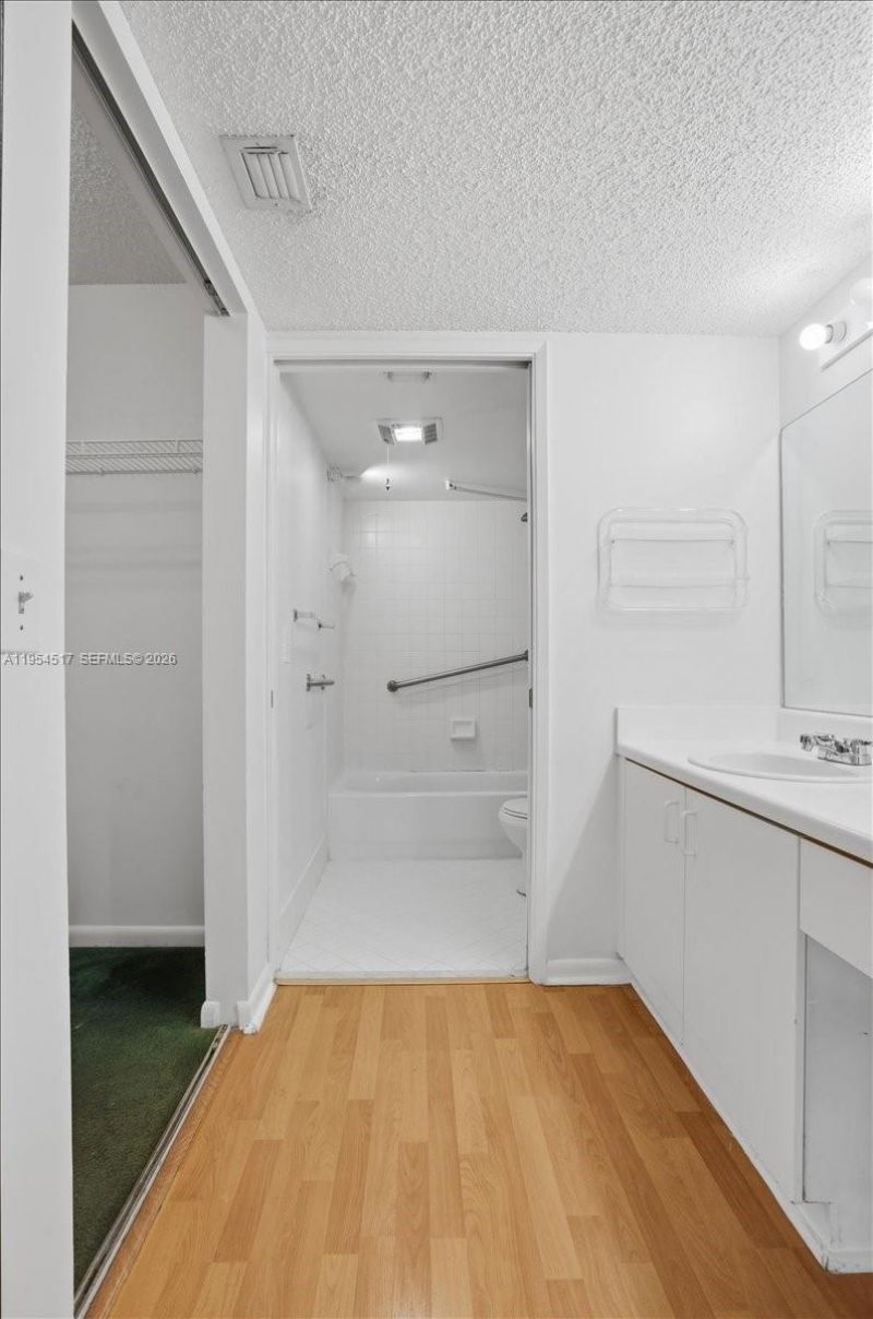 601 SW 142nd Ave , Unit 304Q, Pembroke Pines, FL 33027 Photo