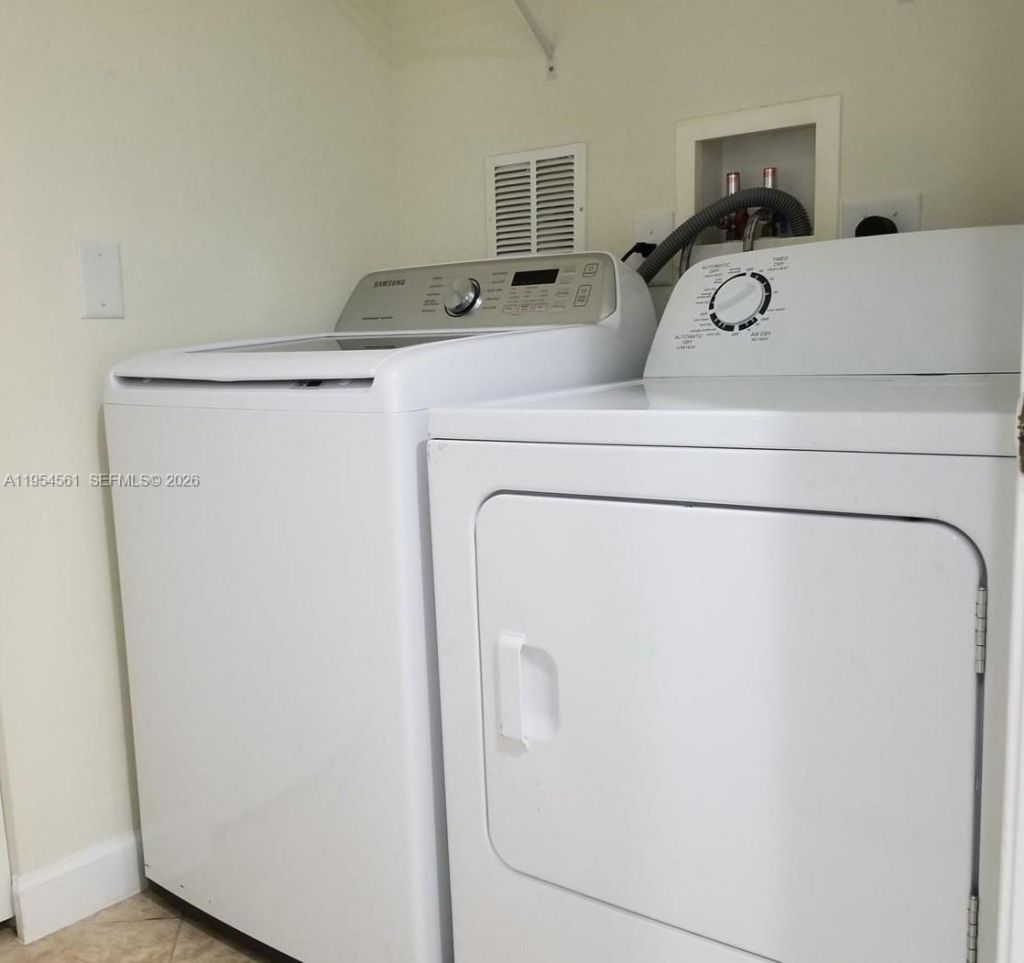 8255 NW 128th Ln, Unit 19-C, Parkland, FL 33076 Photo