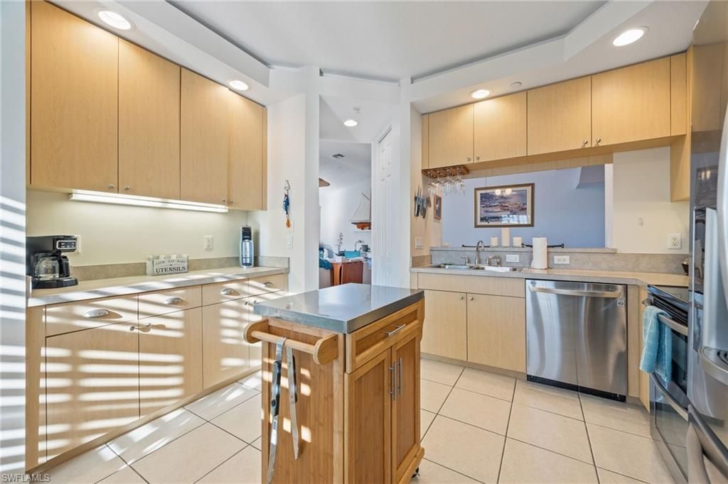 1121 Van Loon Commons Cir, Unit 305, Cape Coral, FL 33909 Photo