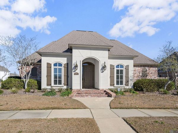 1621 Gleneagles Bend, Zachary, LA 70791