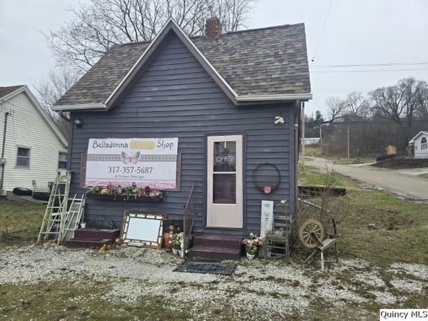 398 W 3rd, Dallas City, IL 62330