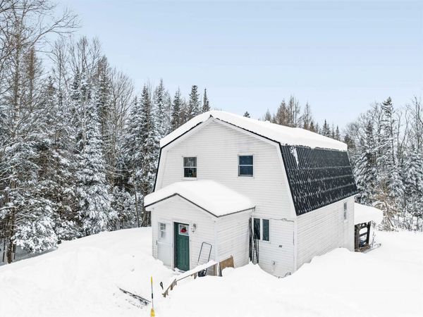 46 Dutton Road, Hardwick, VT 05843