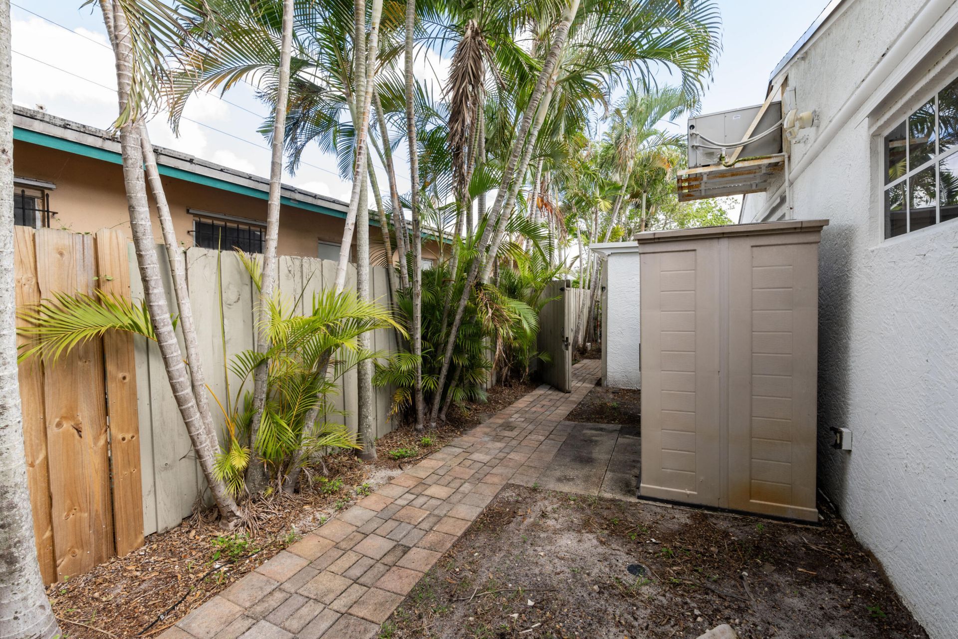 1139 NW 1st Avenue, Fort Lauderdale, FL 33311 Photo