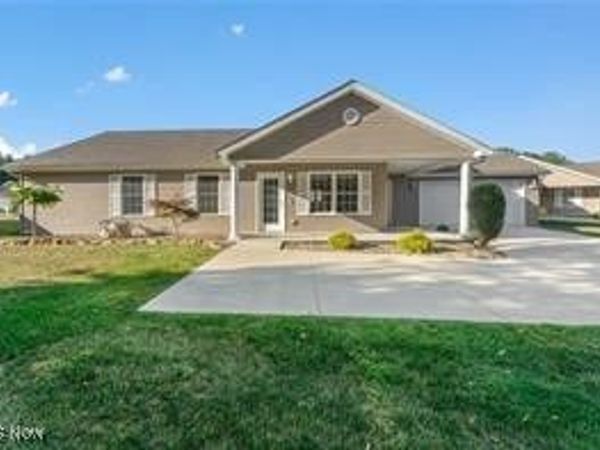 603 S Raccoon Road, Unit 14, Austintown, OH 44515