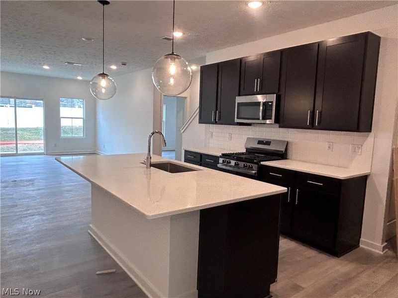 5083 Shepherds Glen, Willoughby, OH 44094 Photo 2