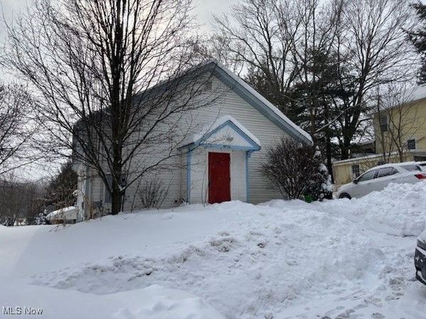 4736 E High Street, Unit B, Mantua, OH 44255