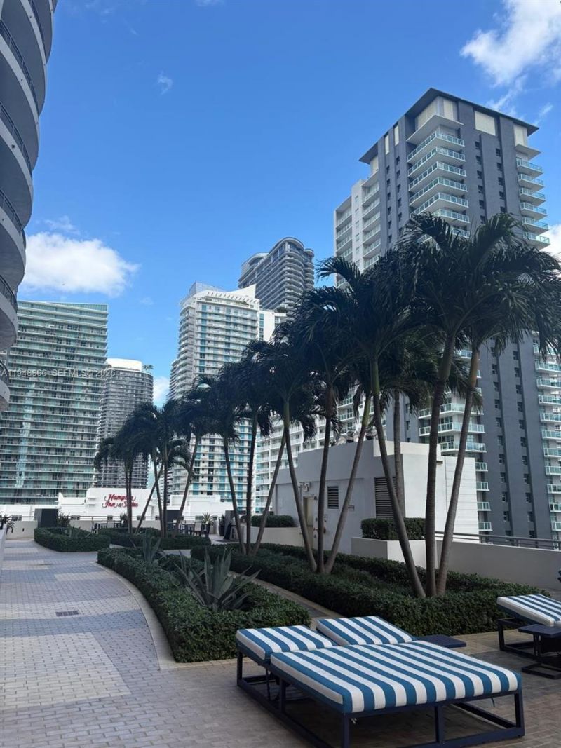 60 SW 13th St , Unit 3013, Miami, FL 33130 Photo