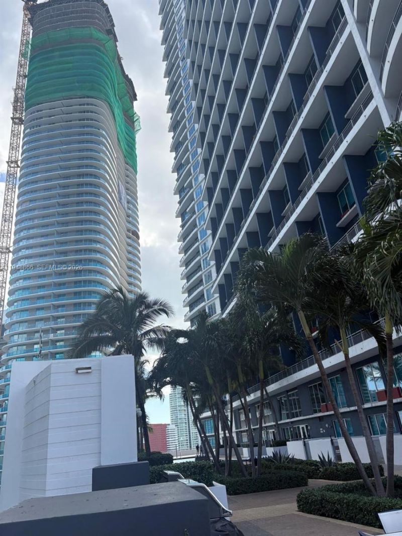 60 SW 13th St , Unit 3013, Miami, FL 33130 Photo