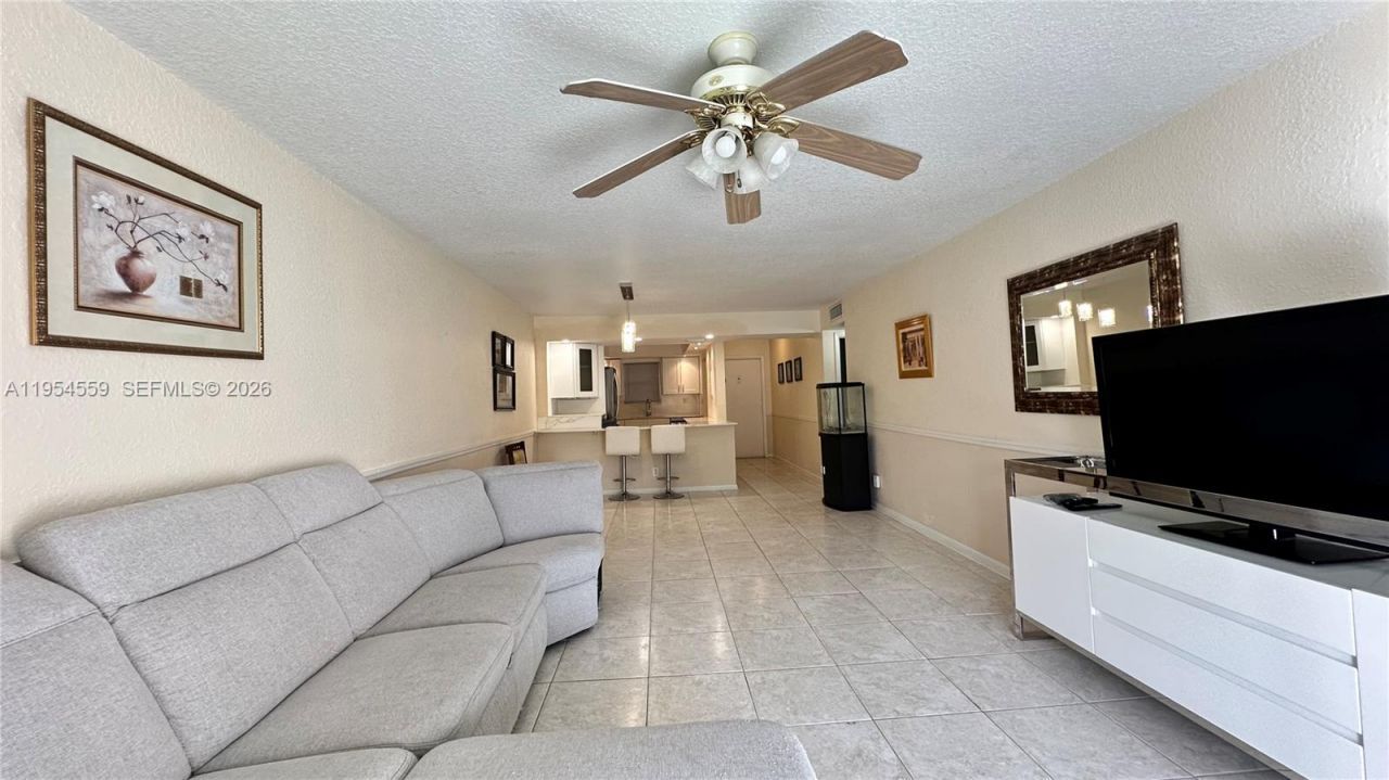 6200 NW 44th St , Unit 208, Lauderhill, FL 33319 Photo