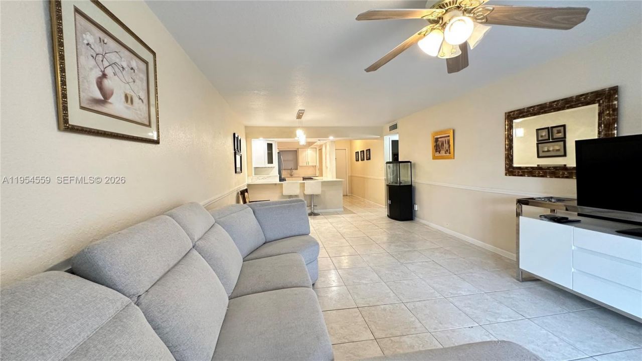 6200 NW 44th St , Unit 208, Lauderhill, FL 33319 Photo